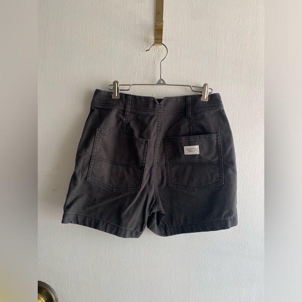 REI COOPERATIVE wilderness spirit shorts charcoal